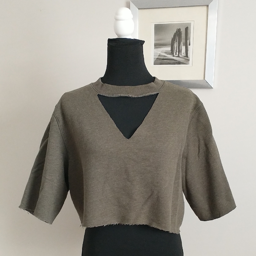 Olive Green Women's Cropped Tank Top. Size-M
